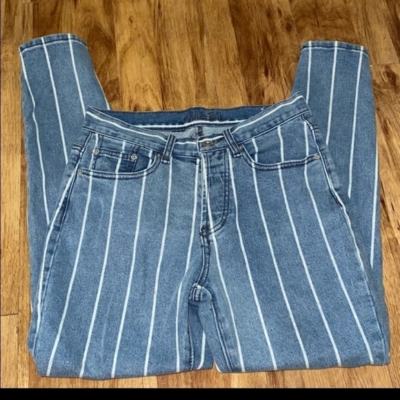 Rue 21 Striped railroad mom jeans medium wash - Picture 3 of 5